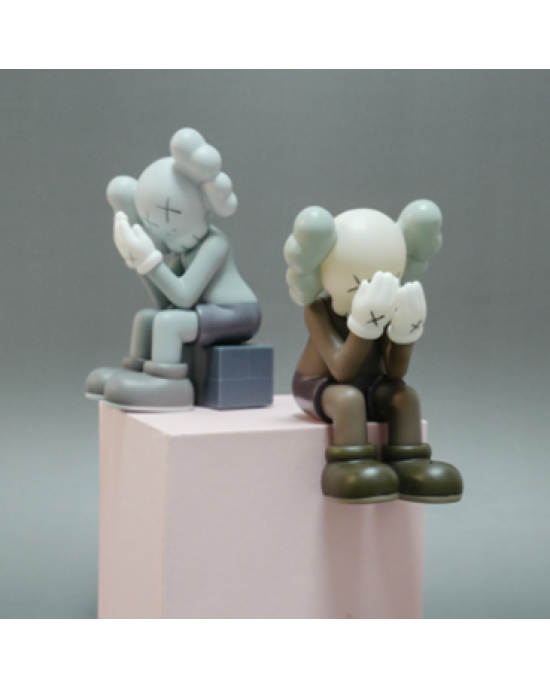 Kaws Passing Through 4.7″ Vinyl Figure 